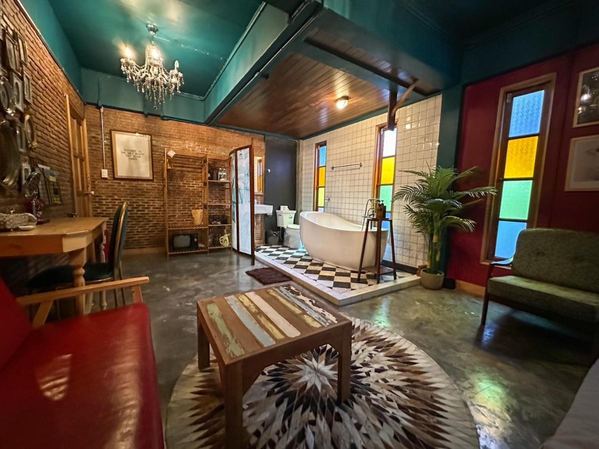 T-House Bkk 2Floors Near Bts With Swimming Pool And Free Wifi Hotel Bangkok Exterior photo