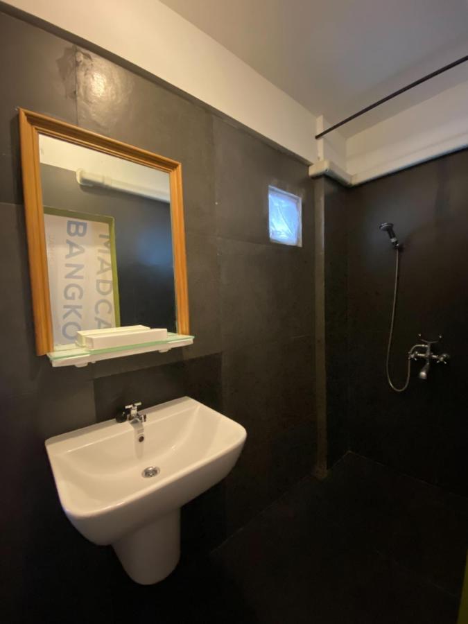 T-House Bkk 2Floors Near Bts With Swimming Pool And Free Wifi Hotel Bangkok Exterior photo